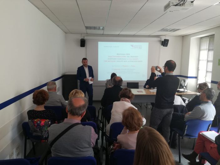 Anziani e malati cronici, il Consiglio di Stato boccia il limite di 60 giorni per le cure essenziali. "Non esiste una Sanità a tempo" Anziani e malati cronici, il Consiglio di Stato boccia il limite di 60 giorni per le cure essenziali. "Non esiste una Sanità a tempo"