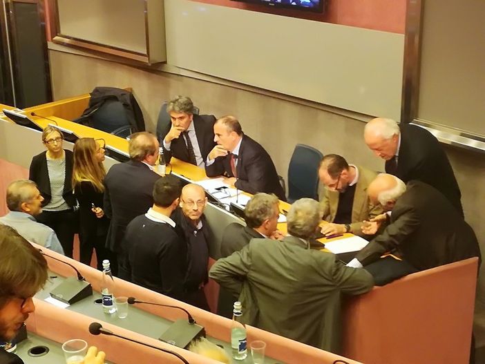 Piazza Castello dice di nuovo Sì alla Tav: il mondo economico ritorna in piazza Piazza Castello dice di nuovo Sì alla Tav: il mondo economico ritorna in piazza
