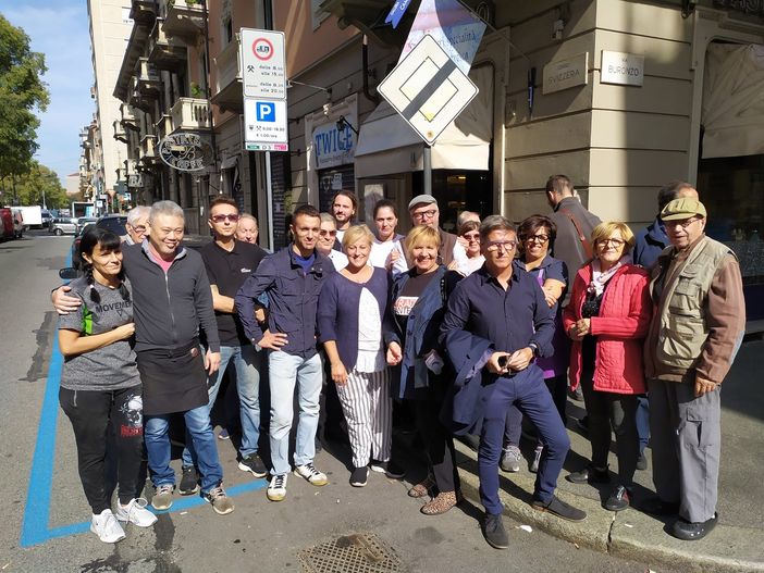 Campidoglio, sit-in di commercianti e residenti contro le strisce blu Campidoglio, sit-in di commercianti e residenti contro le strisce blu
