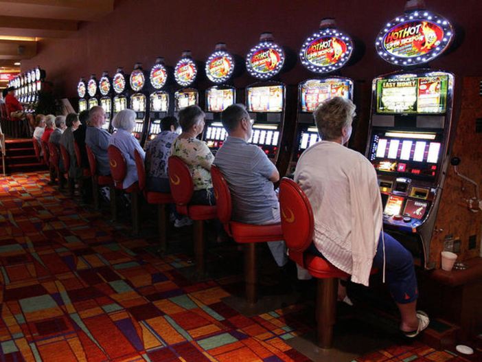 Slot machines, operatori in piazza contro la nuova legge regionale:&quot;scellerata e iniqua&quot;