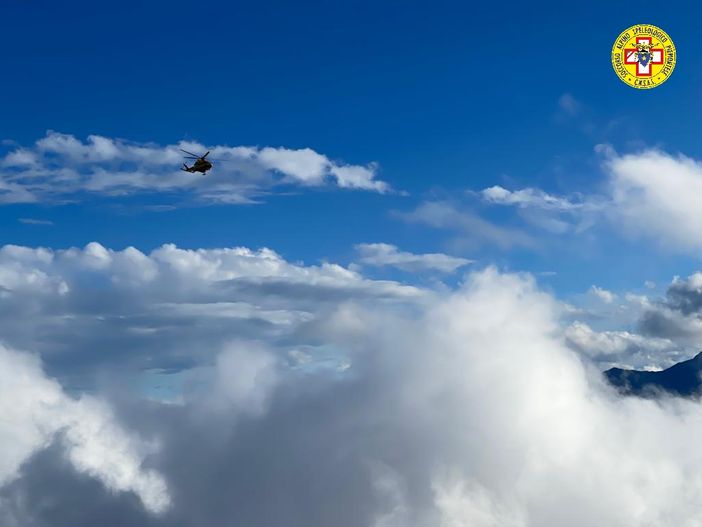 Tragedia a Condove, escursionista muore travolto da una caduta di sassi: recuperato il corpo