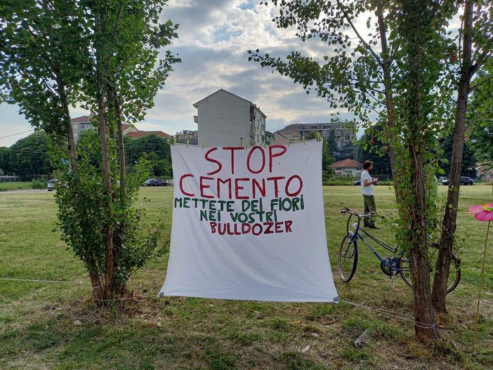 Foto da "Salviamo i prati - Facebook" Foto da "Salviamo i prati - Facebook"