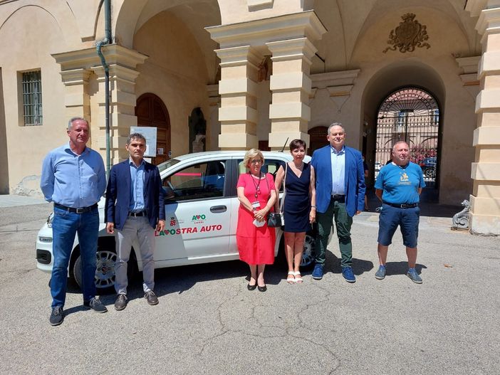 A Chieri il taxi è "sociale": attivo il servizio di trasporto a cura di Croce Rossa e A.V.O.