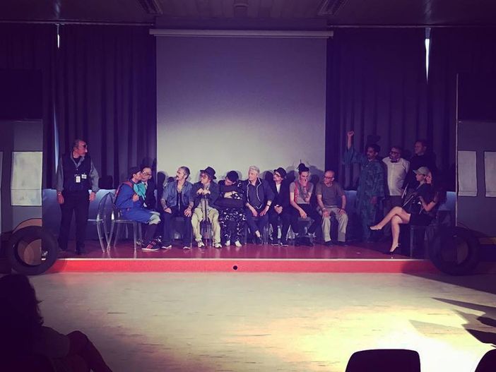 “La grande svolta”, teatro e formazione professionale stasera a +SpazioQuattro “La grande svolta”, teatro e formazione professionale stasera a +SpazioQuattro