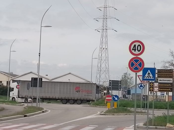 Nichelino tra telecamere e t-red. E intanto cambia la viabilità per i lavori della ciclabile