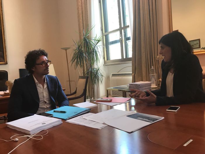 Duello Tav, Toninelli attacca Chiamparino e mette in stand by Foietta Duello Tav, Toninelli attacca Chiamparino e mette in stand by Foietta