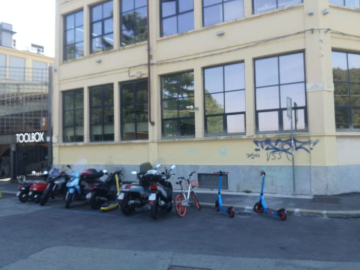 ex fabbriche recuperate in una strada di Torino ex fabbriche recuperate in una strada di Torino