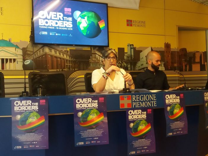 Un documento politico per il Torino Pride 50 anni dopo Stonewall: "Inviteremo i politici a firmarlo" Un documento politico per il Torino Pride 50 anni dopo Stonewall: "Inviteremo i politici a firmarlo"