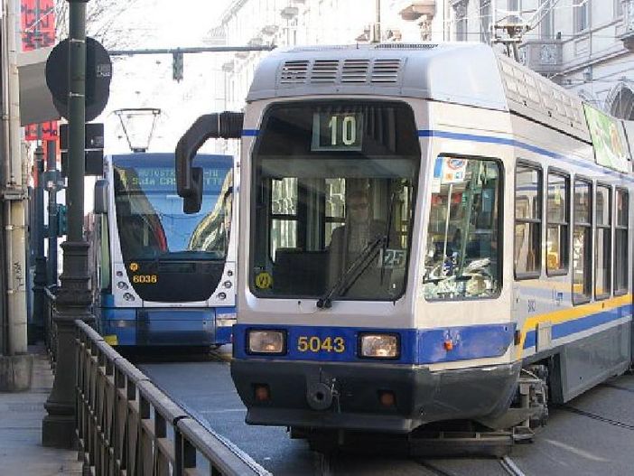 Tram più veloci e 44 fermate in meno: a Torino al via la rivoluzione del trasporto pubblico