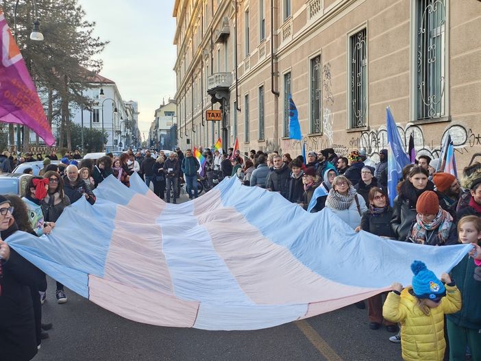 Oltre 2mila persone alla Trans* March 2024 per il Transgender Day of Remembrance