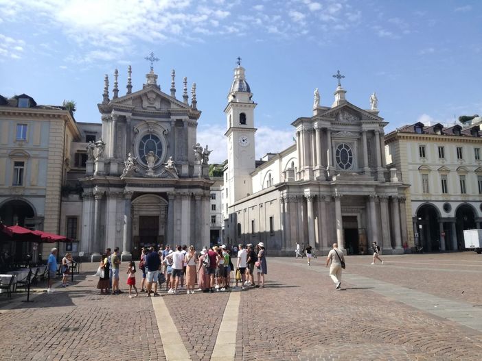 turisti in piazza San Carlo
