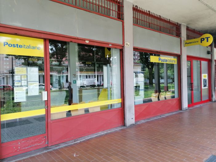 Il timore dei sindacati: oltre 1.000 uffici postali a rischio in Piemonte
