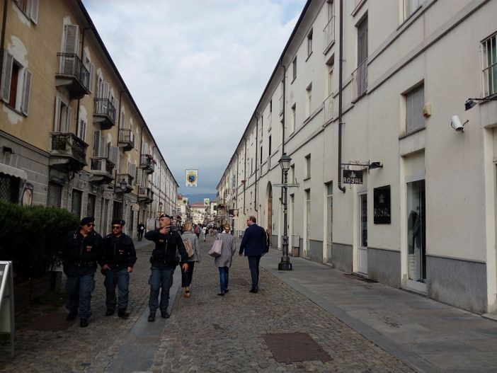 G7, un elicottero, decine di agenti, posti di blocco e strade blindate: così Venaria si prepara ad accogliere i grandi della Terra G7, un elicottero, decine di agenti, posti di blocco e strade blindate: così Venaria si prepara ad accogliere i grandi della Terra