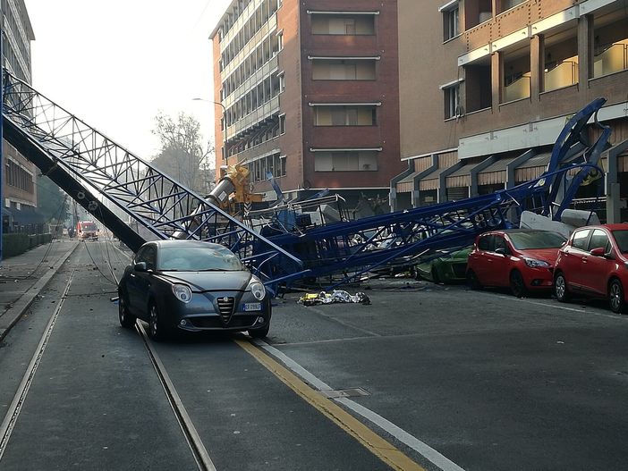 Crollo gru in via Genova, rinviati a giudizio i 5 imputati. Processo al via a dicembre Crollo gru in via Genova, rinviati a giudizio i 5 imputati. Processo al via a dicembre