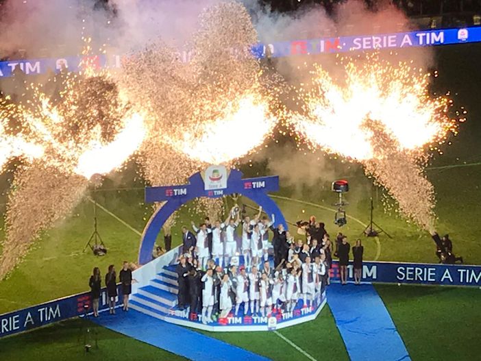 Juve, Mandzukic risponde a Ilicic nella notte della festa Scudetto: l'ultima di Allegri allo Stadium finisce 1-1 (FOTO)