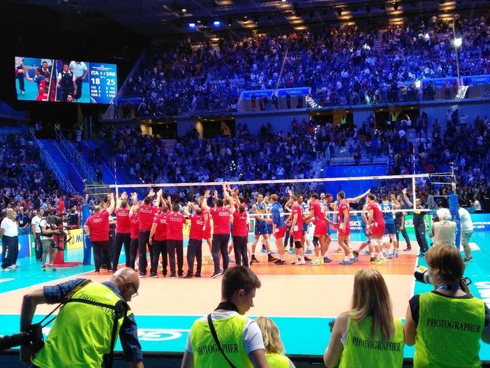 Mondiali di pallavolo: una Serbia mostruosa annichilisce l'Italia, è amaro l'esordio degli azzurri al Pala Alpitour di Torino
