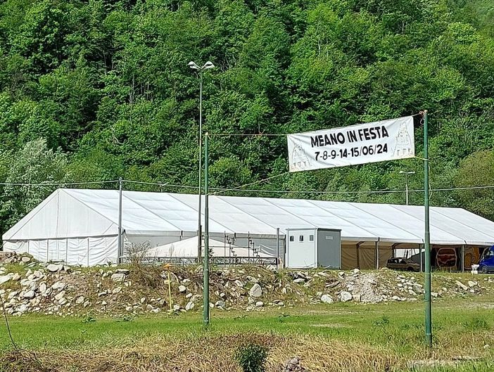 Il capannone della festa, dove si sono introdotti i ladri Il capannone della festa, dove si sono introdotti i ladri