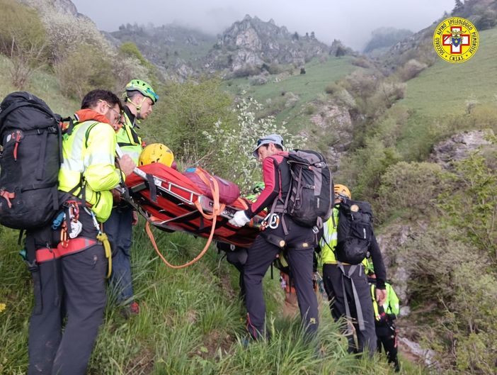 Escursionista ha un malore durante una scalata: recuperato dal soccorso alpino sopra Chianocco Escursionista ha un malore durante una scalata: recuperato dal soccorso alpino sopra Chianocco
