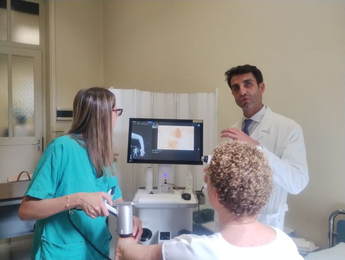 Ultima frontiera della diagnosi dei tumori della pelle: nuovo strumento alla Clinica Dermatologica dell’Università di Torino Ultima frontiera della diagnosi dei tumori della pelle: nuovo strumento alla Clinica Dermatologica dell’Università di Torino