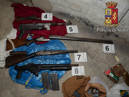 San Salvario: arsenale d'armi in cantina, arrestato 45enne