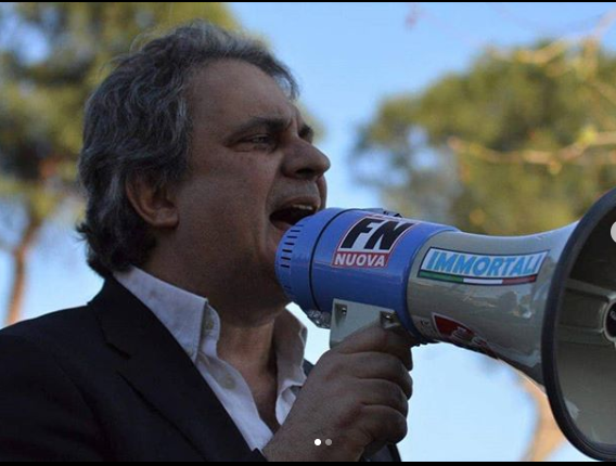 Sequestro simboli fascisti, Fiore (Forza Nuova): “Magistratura marxista, ai nostri assistenza legale” Sequestro simboli fascisti, Fiore (Forza Nuova): “Magistratura marxista, ai nostri assistenza legale”