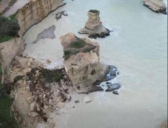 Maltempo in Puglia, crolla l'Arco di Sant'Andrea: era tra i luoghi più suggestivi del Salento