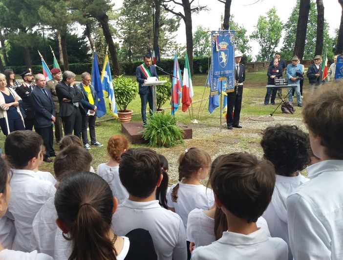 Un angolo in collina per Sinigaglia, l'europeista che diffuse la musica popolare (FOTO E VIDEO)