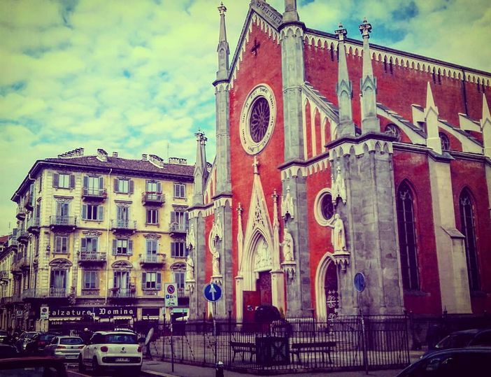 La Pasqua della chiesa Santa Giulia: &quot;Aperti per pregare, liturgie a porte chiuse e meditazioni online&quot;