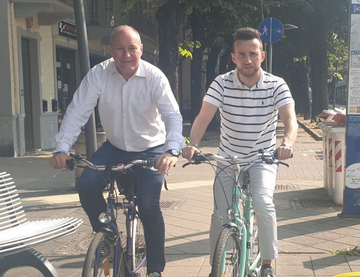 La "rivoluzione" su due pedali continua: la Bicipolitana si allunga e avvicina Collegno a Torino e alle altre città La "rivoluzione" su due pedali continua: la Bicipolitana si allunga e avvicina Collegno a Torino e alle altre città