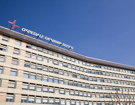 Operaio di 64 anni cade e sbatte la testa, è grave