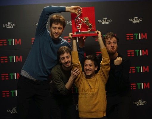 Nasce il Piemonte team: i volti noti di sport e spettacolo sostengono la raccolta fondi per ospedali, macchinari e personale medico Nasce il Piemonte team: i volti noti di sport e spettacolo sostengono la raccolta fondi per ospedali, macchinari e personale medico