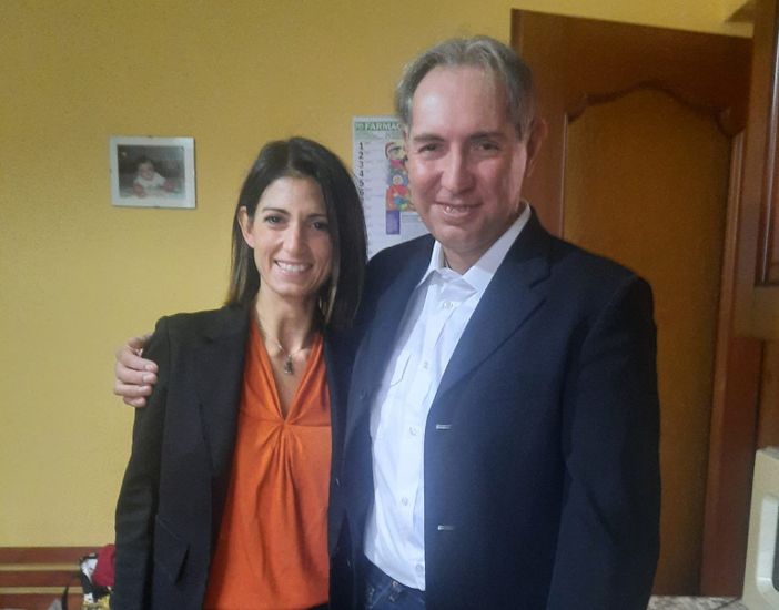Fabrizio Schiavo con Virginia Raggi