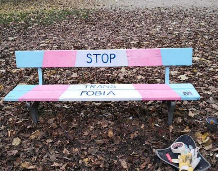 L'intervento a cura dall'artista Vito Navolio L'intervento a cura dall'artista Vito Navolio