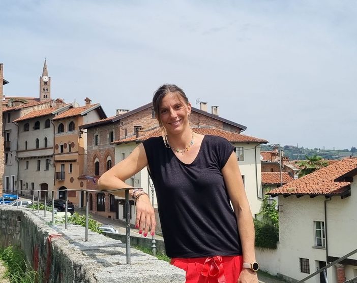 Valentina Zago con San Maurizio sullo sfondo