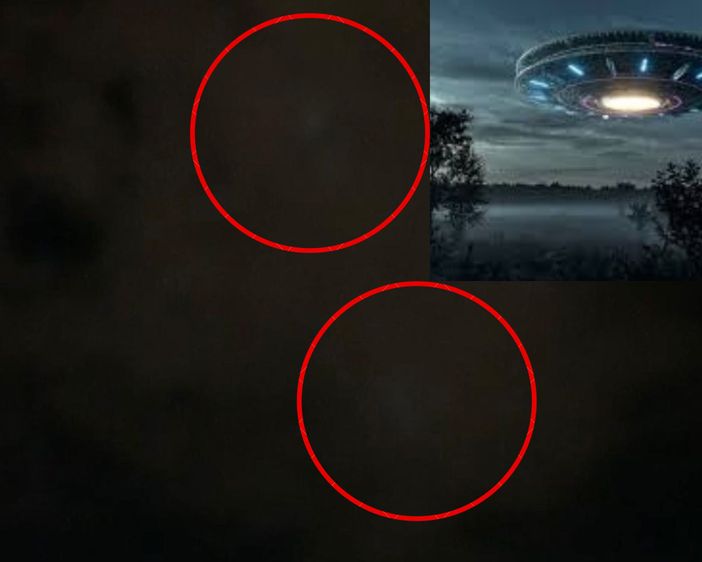 Un frame del video che riprende alcune misteriose luci nel cielo Un frame del video che riprende alcune misteriose luci nel cielo