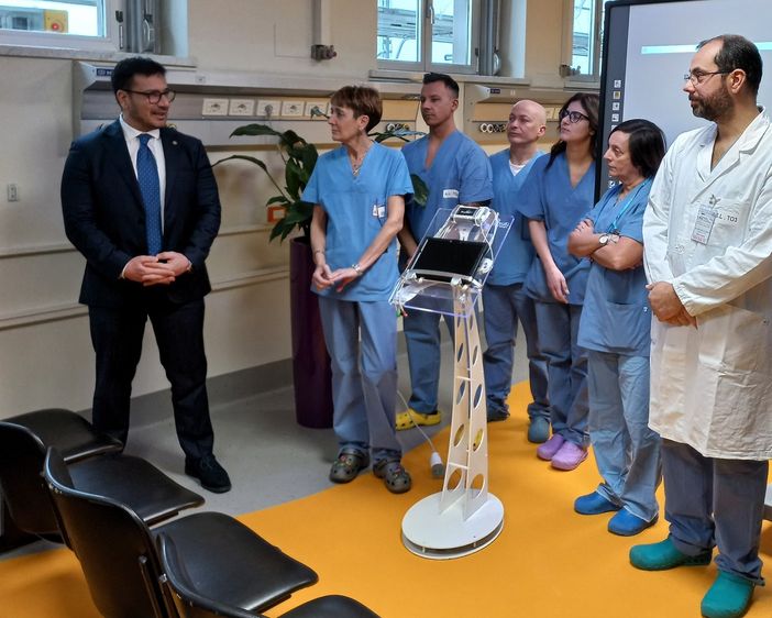 Donati all'ospedale di Rivoli due moderni dispositivi per aiutare i pazienti della rianimazione