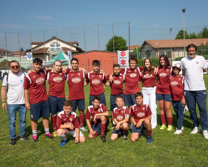 squadra di calcio composta da ragazzi squadra di calcio composta da ragazzi