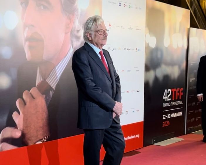 Giancarlo Giannini sul red carpet del 42° Torino Film Festival Giancarlo Giannini sul red carpet del 42° Torino Film Festival