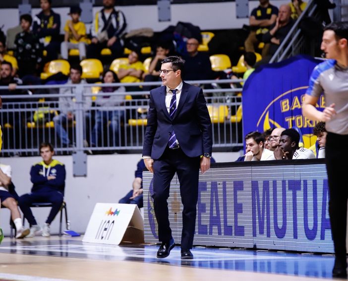 aiuto allenatore basket