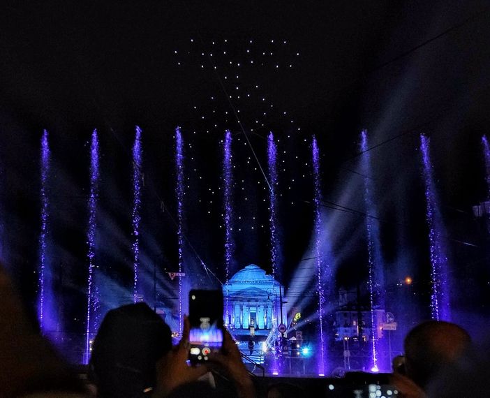 San Giovanni con i droni a Torino, il Comune a caccia di sponsor San Giovanni con i droni a Torino, il Comune a caccia di sponsor