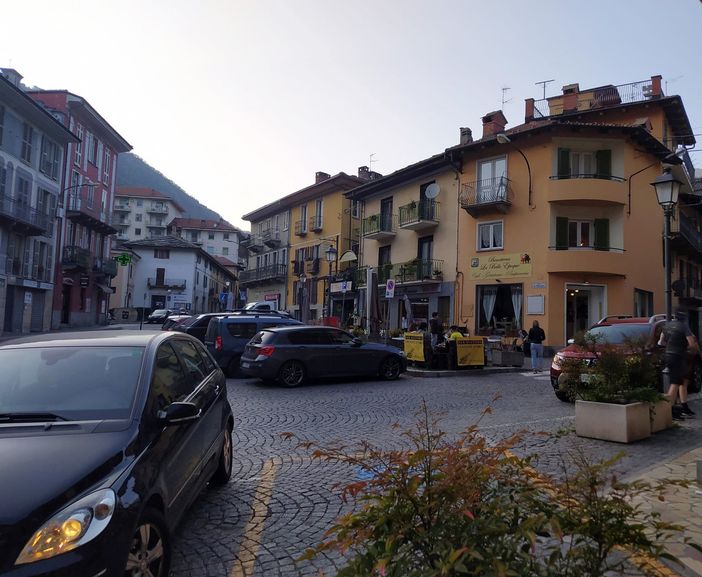 Piazza Marconi a Perosa Argentina Piazza Marconi a Perosa Argentina