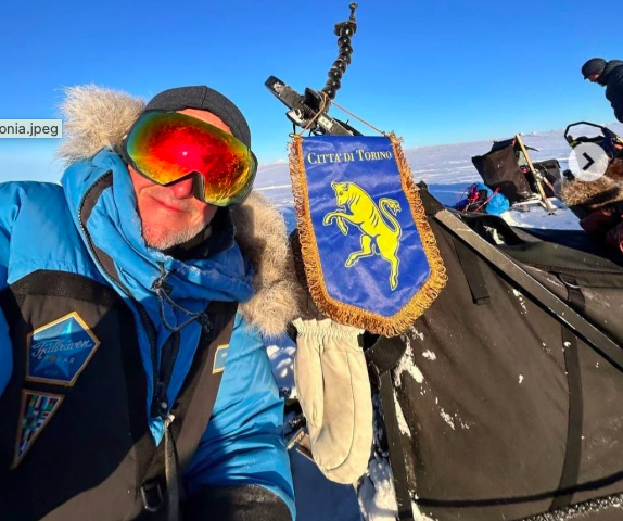 Torino arriva nel freddo Artico con l'esploratore Roberto Nada Torino arriva nel freddo Artico con l'esploratore Roberto Nada