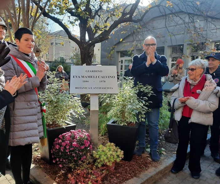 Da oggi il giardino di via Campana porta il nome di Eva Mameli Calvino
