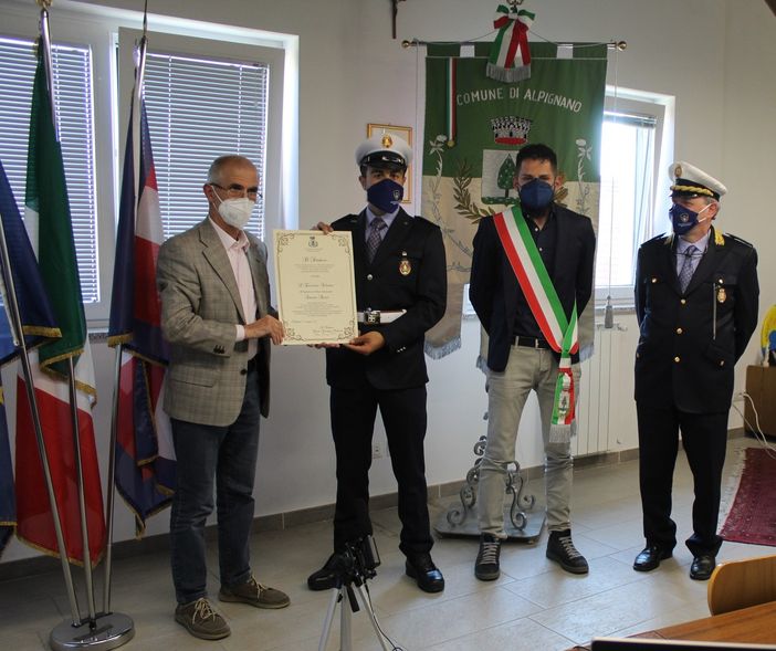 Cerimonia di consegna per l'encomio Cerimonia di consegna per l'encomio