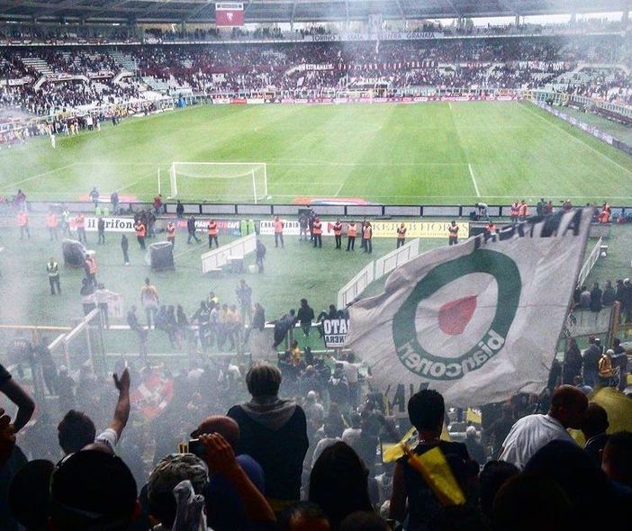 tifosi allo stadio olimpico di torino