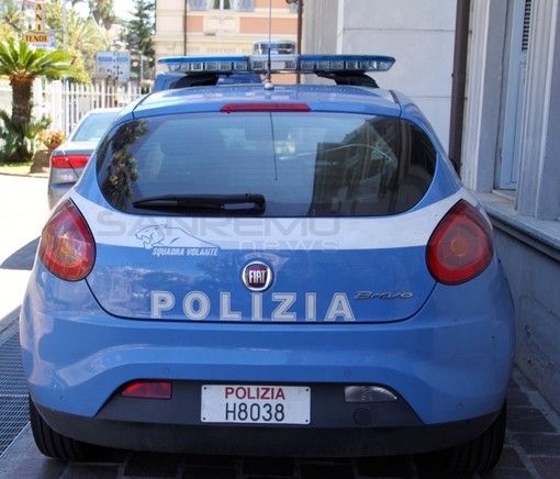 auto della polizia a Sanremo auto della polizia a Sanremo