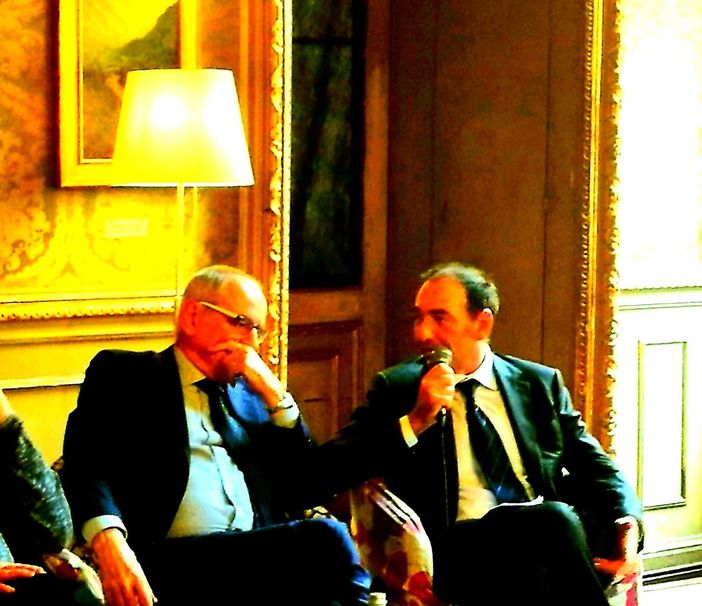 Sandro Gros-Pietro ed Eros Pessina presentano a Torino il "Premio Letterario Nazionale I Murazzi" Sandro Gros-Pietro ed Eros Pessina presentano a Torino il "Premio Letterario Nazionale I Murazzi"