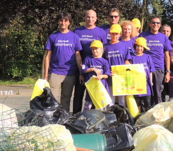Avio Aero insieme a Legambiente pulisce il parco della Pellerina Avio Aero insieme a Legambiente pulisce il parco della Pellerina