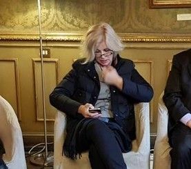 L'assessora Parigi in Procura a Torino: "Se tutti gli amministratori indagati si dimettessero, ne resterebbero pochi" L'assessora Parigi in Procura a Torino: "Se tutti gli amministratori indagati si dimettessero, ne resterebbero pochi"