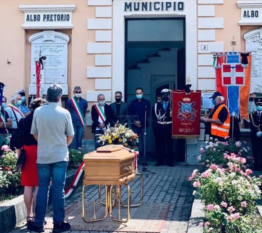 Il cordoglio del Governatore Cirio per la scomparsa del sindaco di Bruzolo: "Il Piemonte è grato a persone così" Il cordoglio del Governatore Cirio per la scomparsa del sindaco di Bruzolo: "Il Piemonte è grato a persone così"